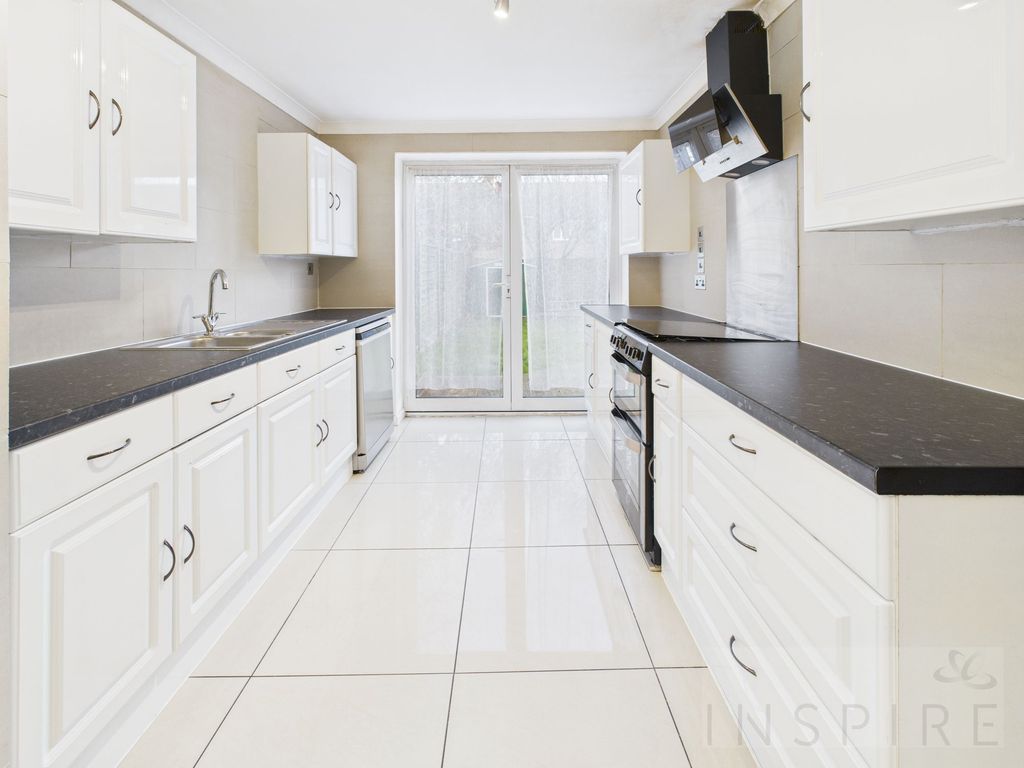 Property photo 3 of 25