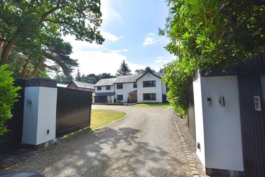 Property photo 1 of 37 (Main)