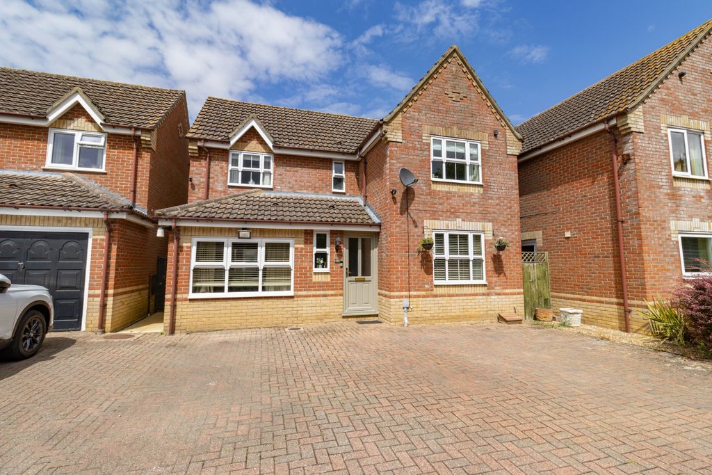 Property photo 1 of 38 4327471