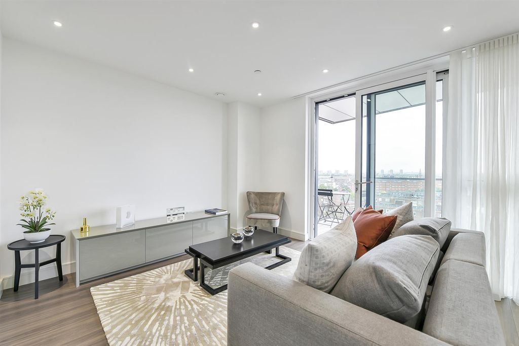 Property photo 3 of 8