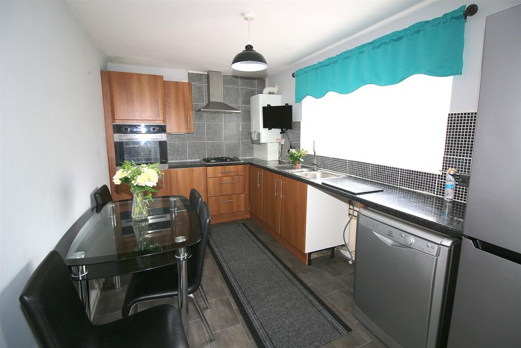 Property photo 2 of 11 Img_5480.Jpg