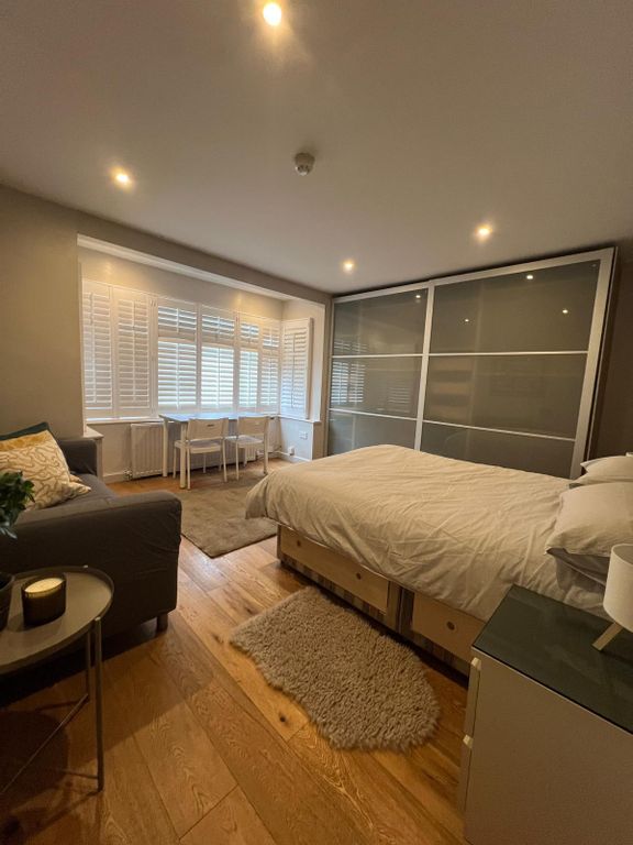 Property photo 2 of 8 Image