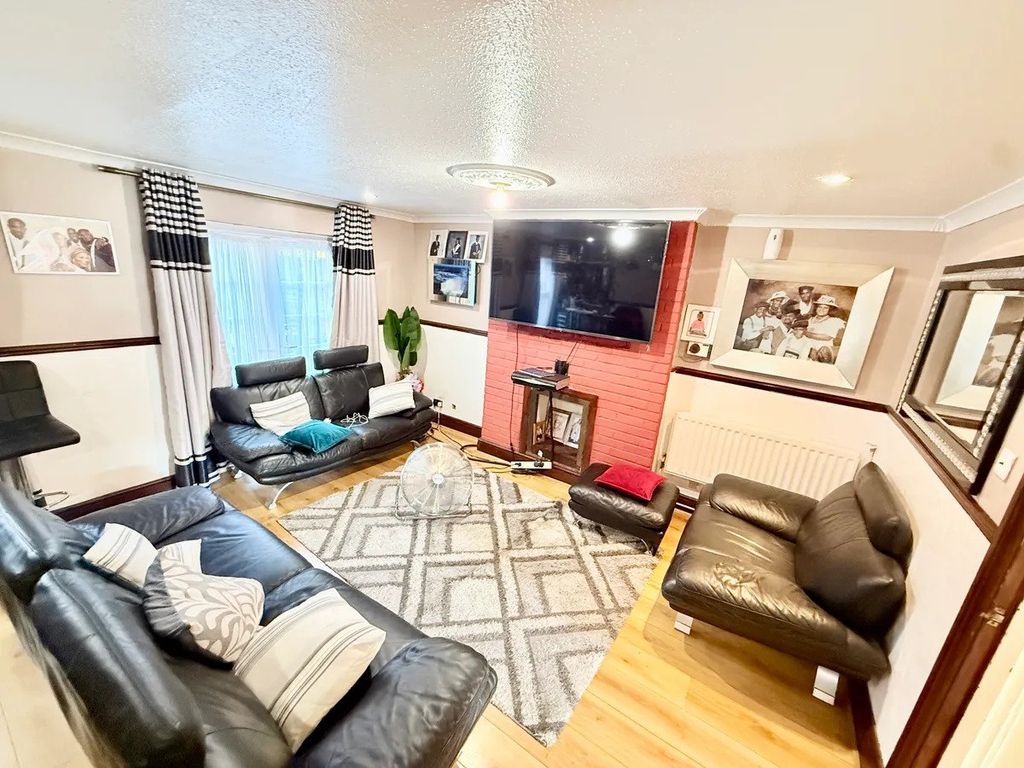 Property photo 2 of 15 2