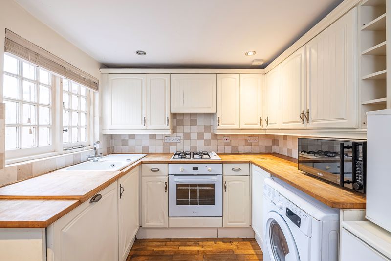 Property photo 3 of 13 Photo 4