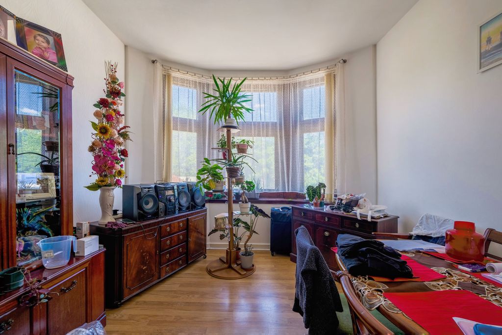 Property photo 3 of 26