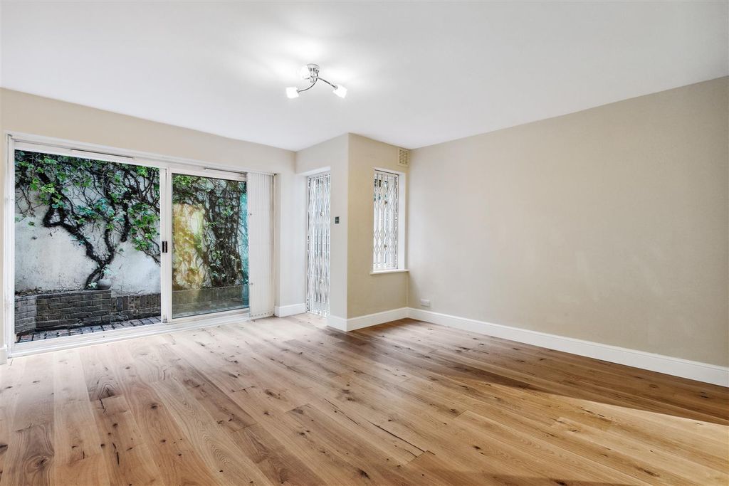 Property photo 1 of 8 1