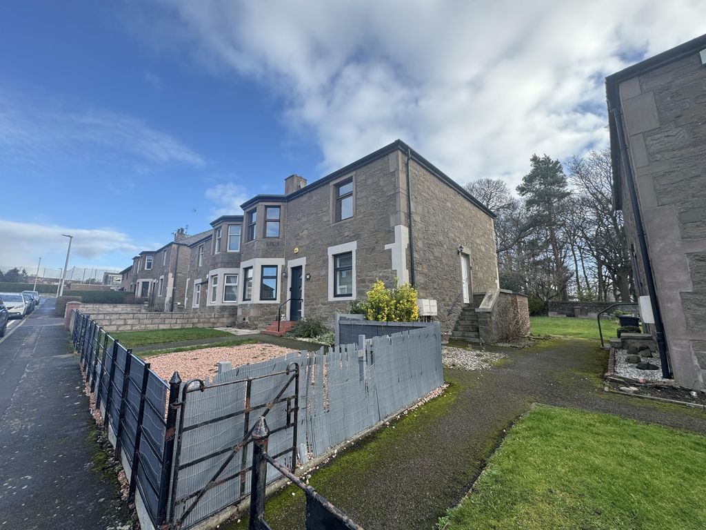 Property photo 1 of 30