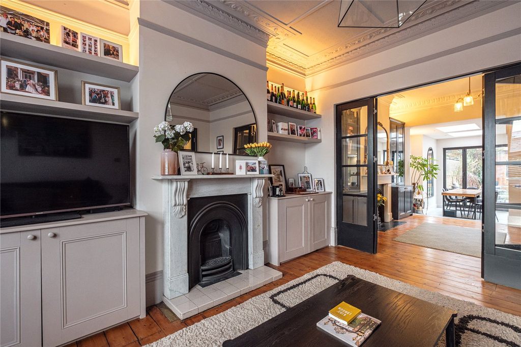 Property photo 2 of 26 Picture No. 09