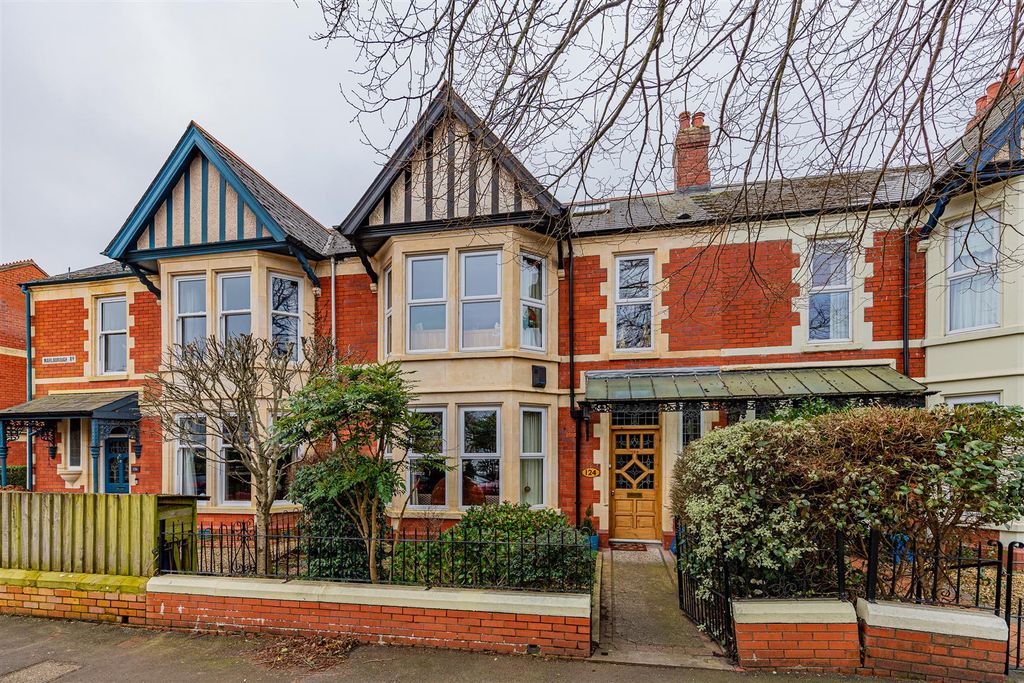 Property photo 1 of 33 Marlborough Road 124-18.Jpg