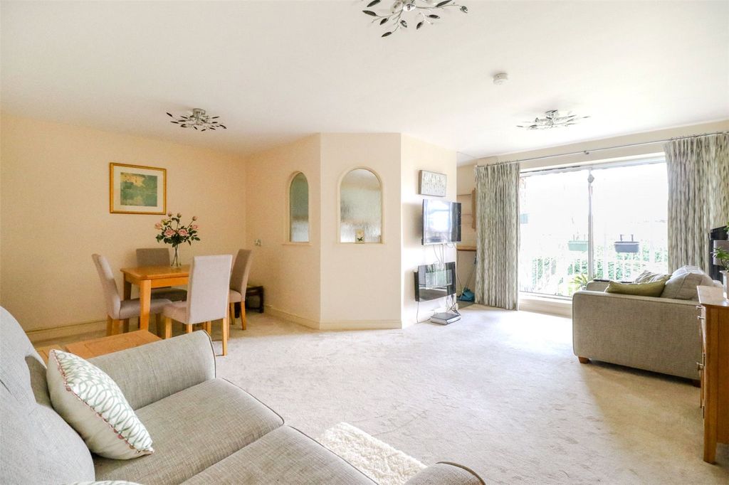 Property photo 2 of 16 Picture No. 10