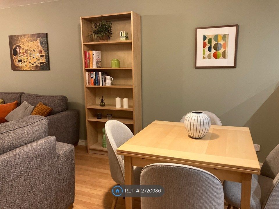 Property photo 3 of 18 Dining Area