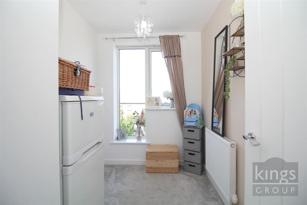 Additional image 16 of 3 bed flat for saleNorth Square, Newhall, Harlow CM17