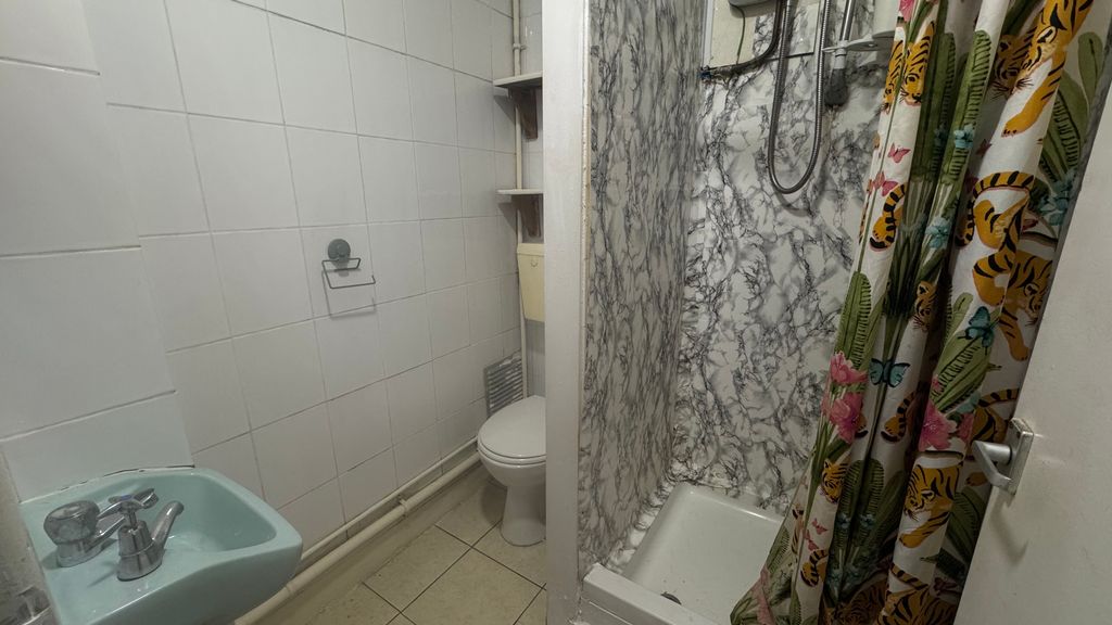 Property photo 3 of 5