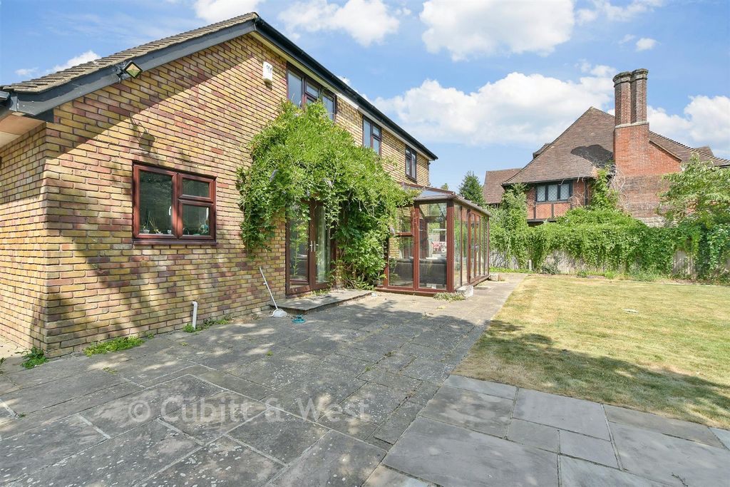 Property photo 2 of 16 Rear Garden