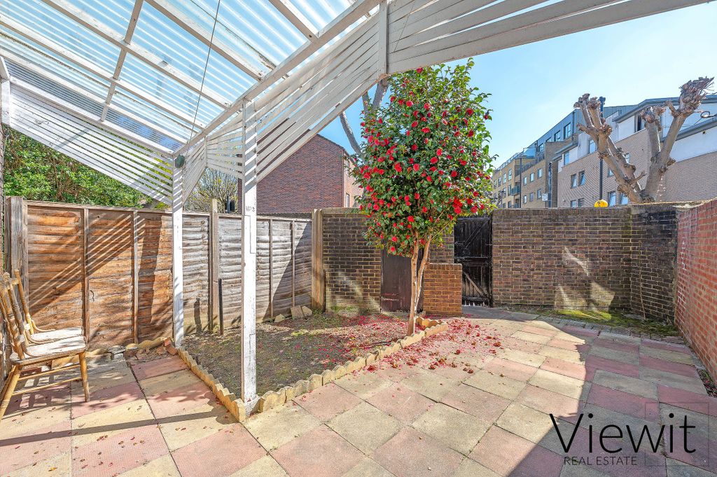 Property photo 1 of 21