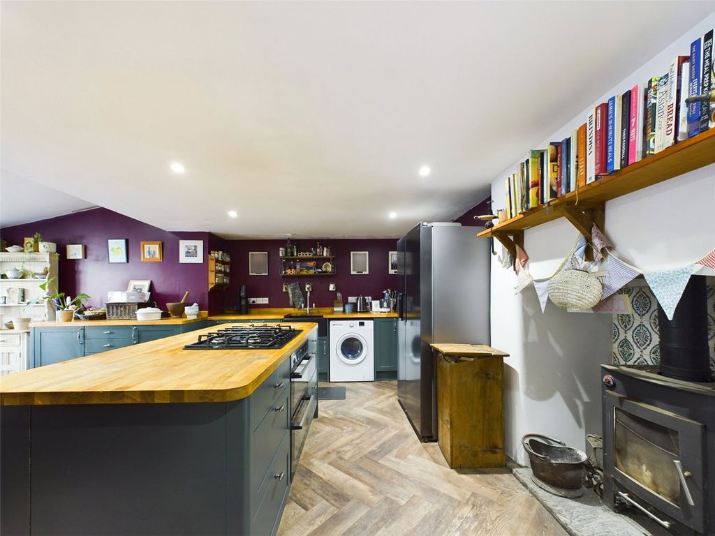 Property photo 2 of 14 Picture No. 02