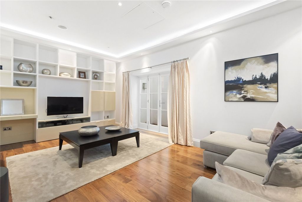 Property photo 3 of 16 Picture No. 11