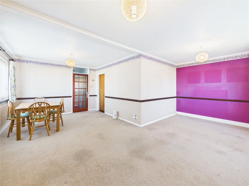 Property photo 2 of 12 Picture No. 29