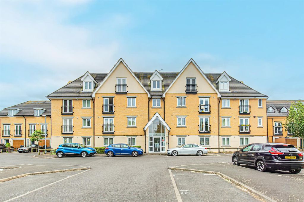 Property photo 1 of 10 Flat 7, Langley House-Tw4 (8).Jpg