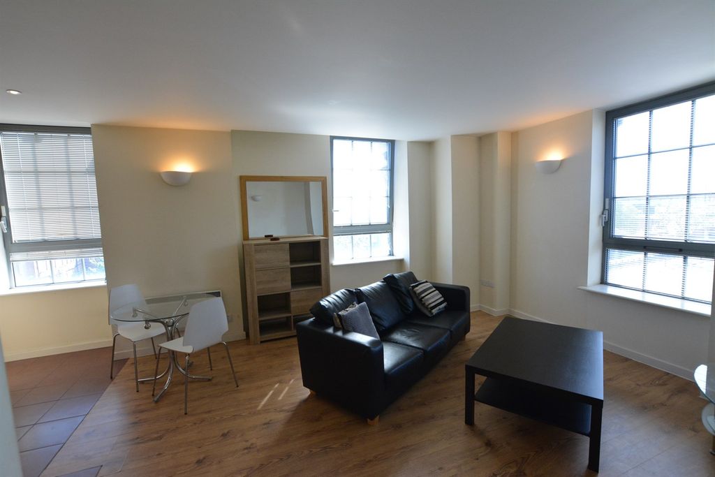 Property photo 2 of 7 Lounge