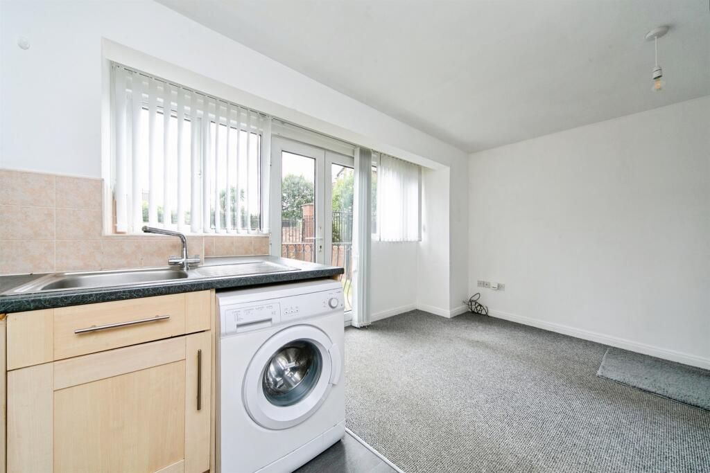 Property photo 3 of 14 Image