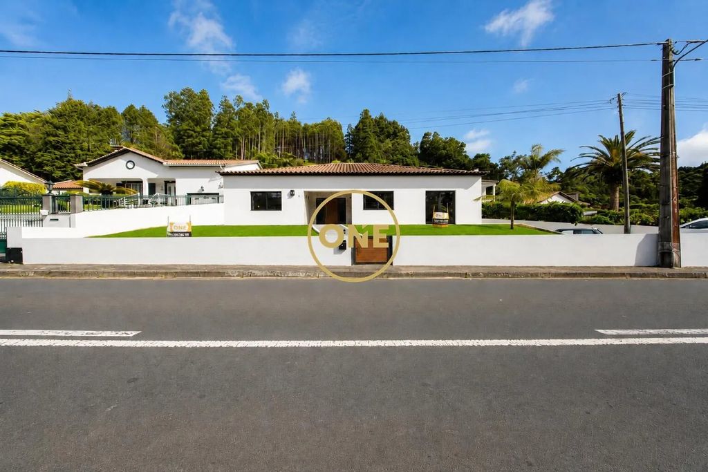 Property photo 3 of 44