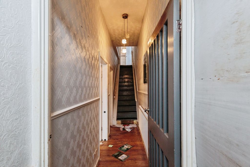Property photo 2 of 14 Pbox-Img.Jpg