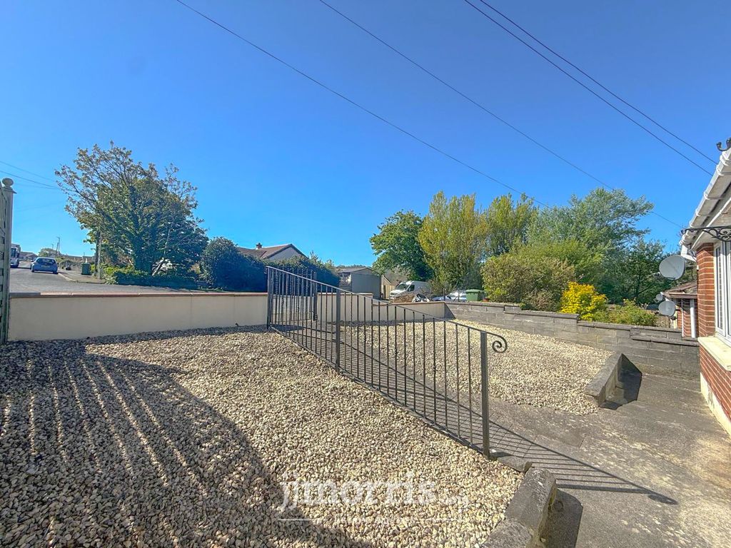 Property photo 3 of 24