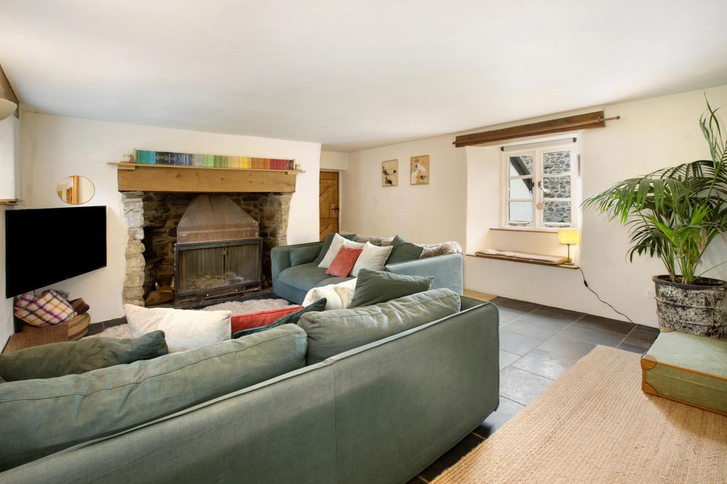 Property photo 3 of 26 Image