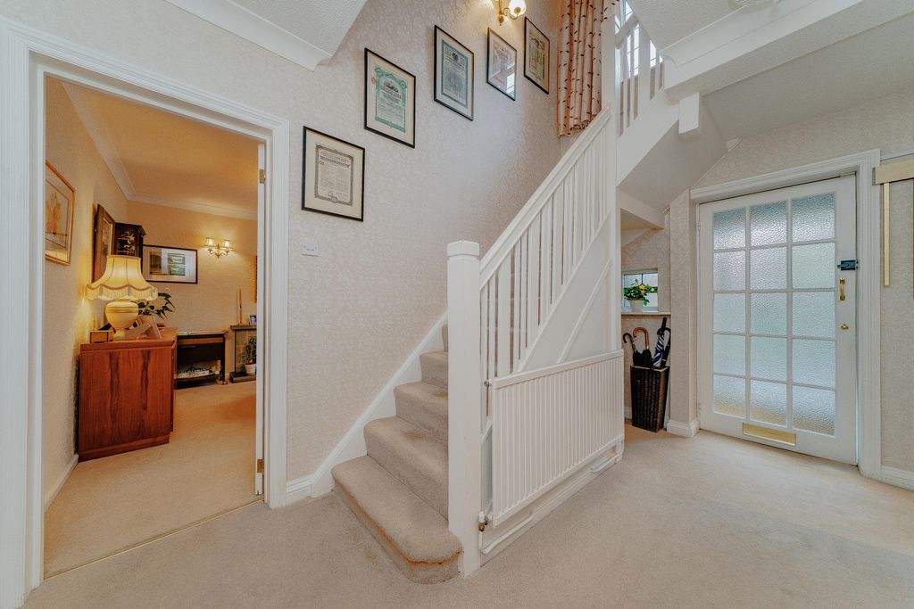Property photo 2 of 30