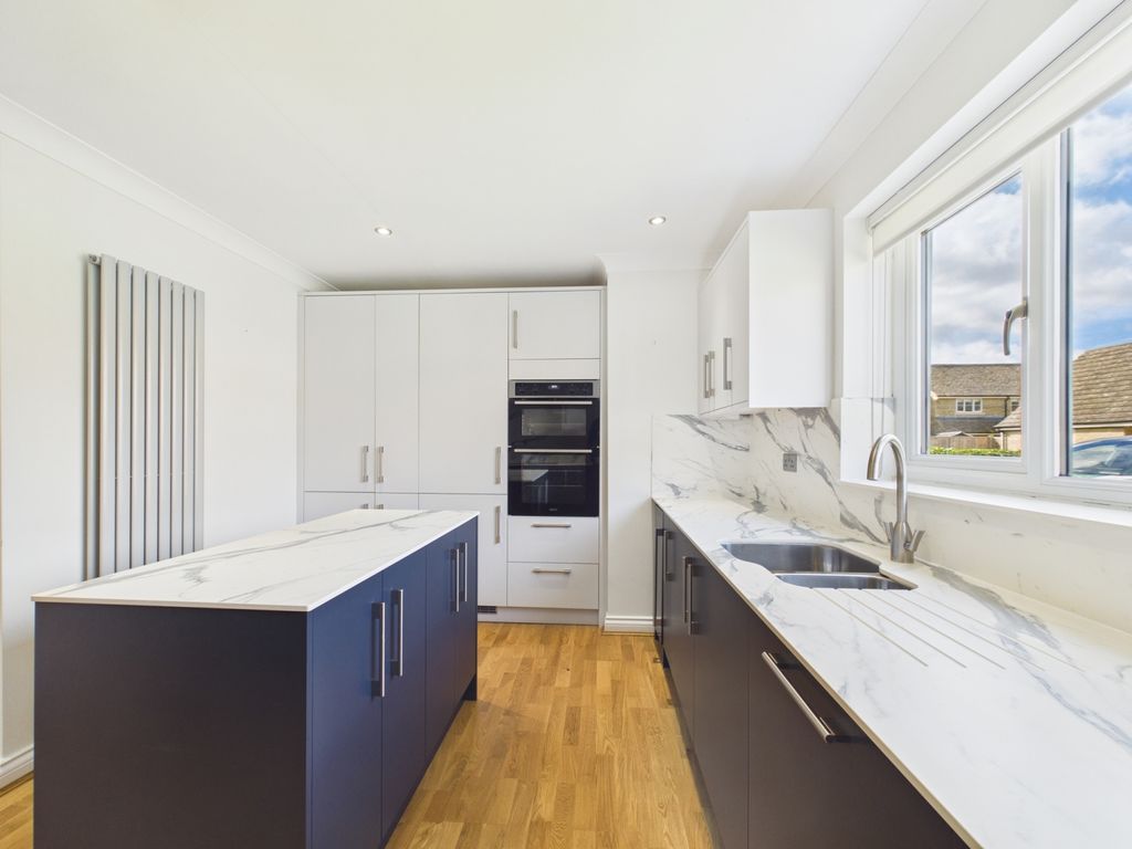 Property photo 2 of 21 Cam01740G0-Pr0532-Still003