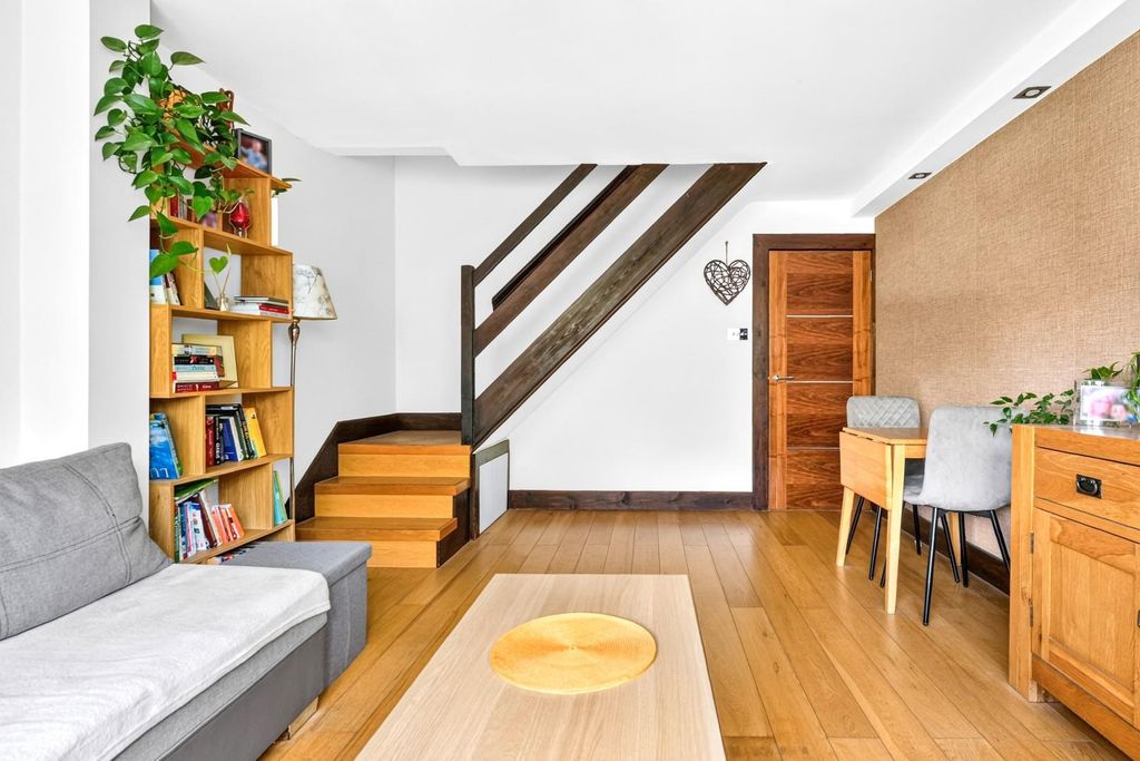 Property photo 3 of 10 _Akp9132-2.Jpg