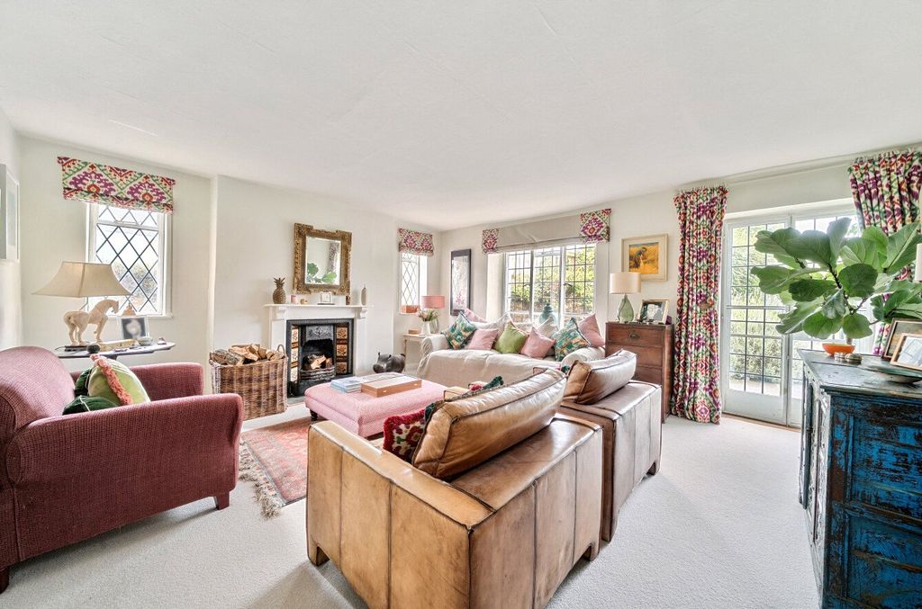 Property photo 3 of 23 Drawing Room