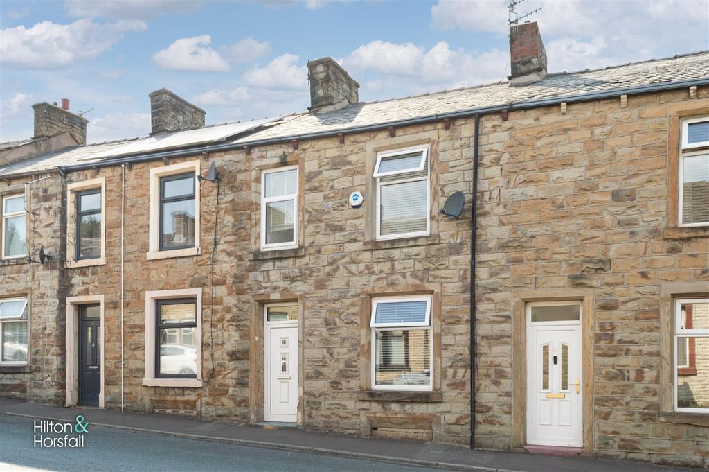 Property photo 1 of 12 Manchester Road