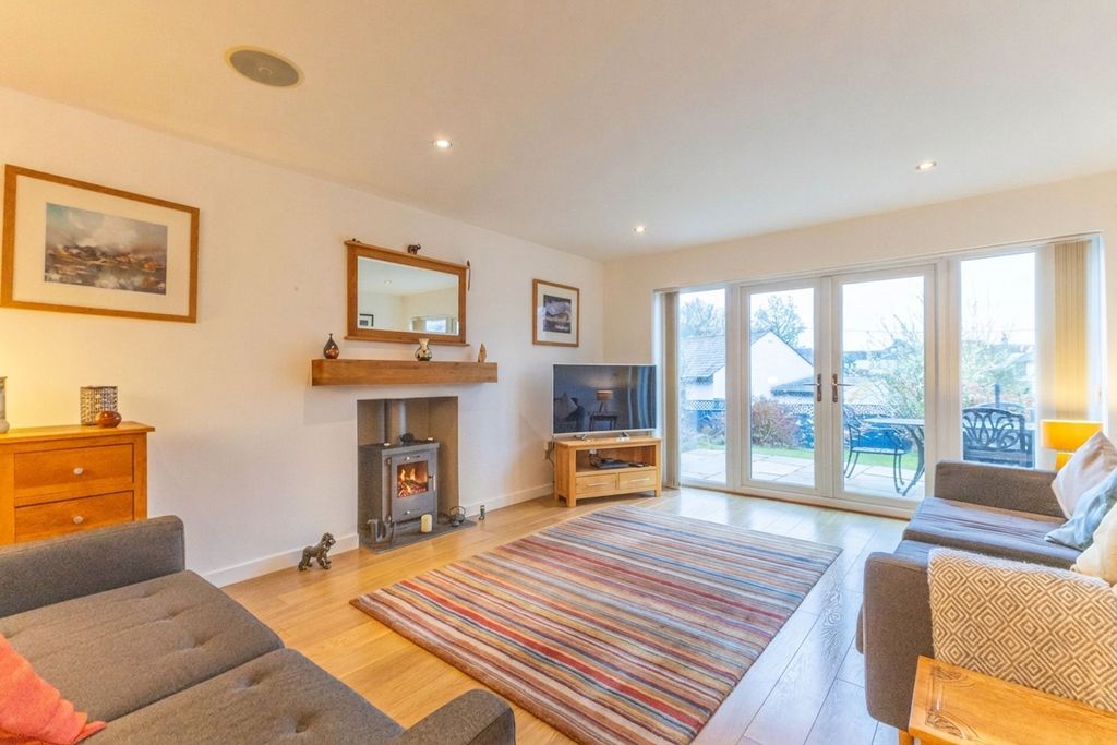 Property photo 3 of 29