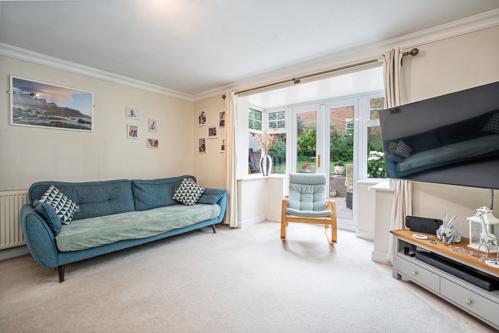 Property photo 3 of 31