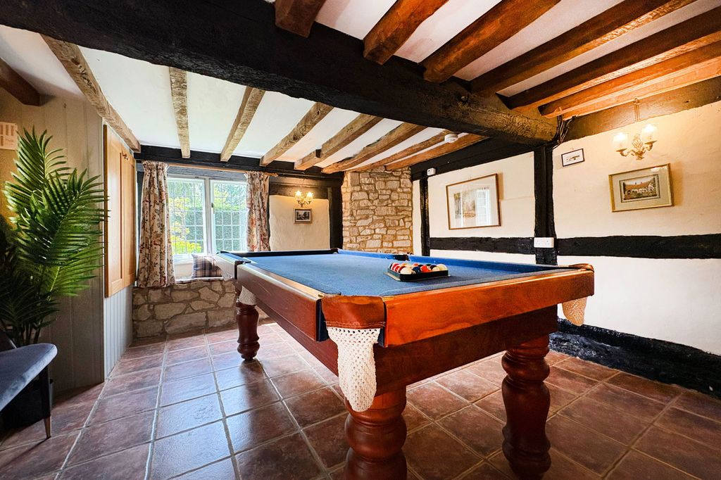 Property photo 3 of 25