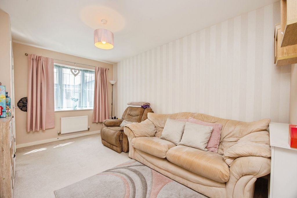 Property photo 2 of 20 Pbox-Img.Jpg