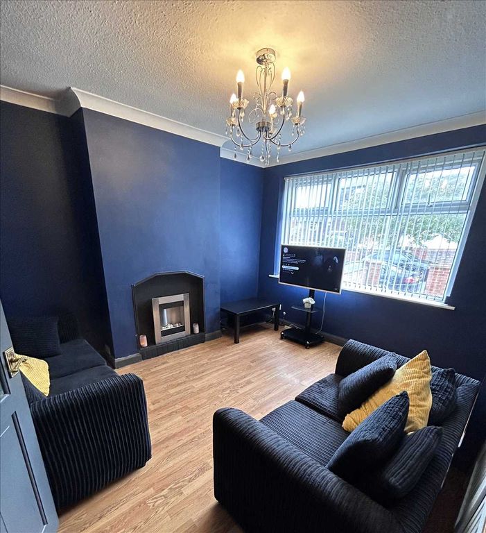 Property photo 2 of 9