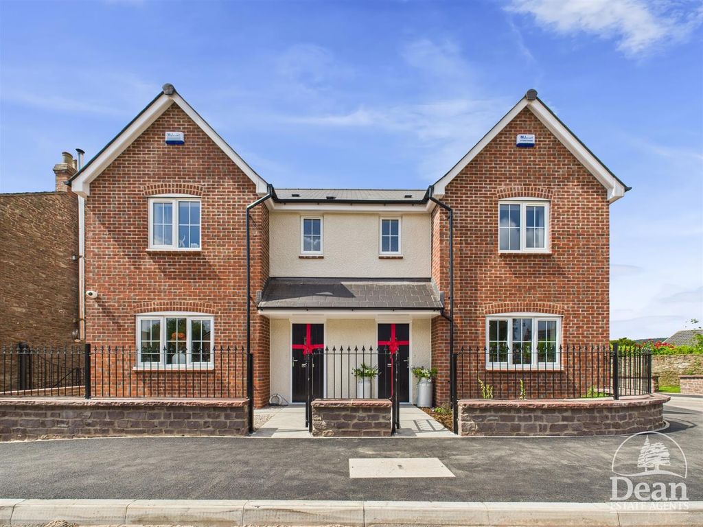 Property photo 1 of 11 Show Home