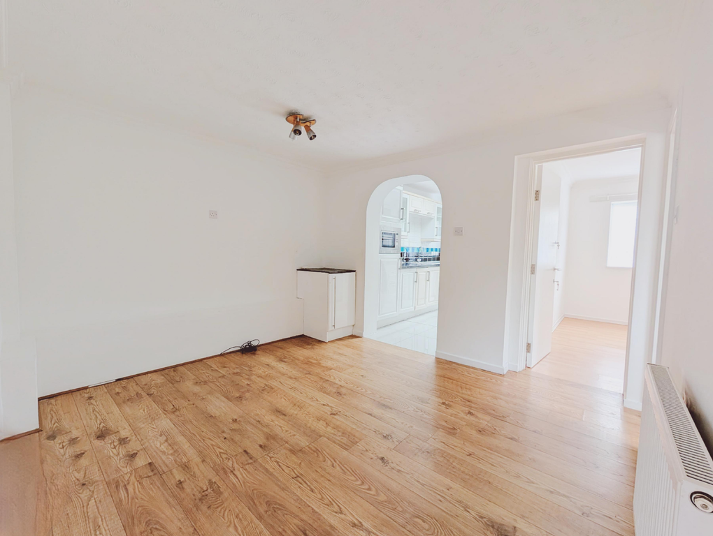 Property photo 3 of 5