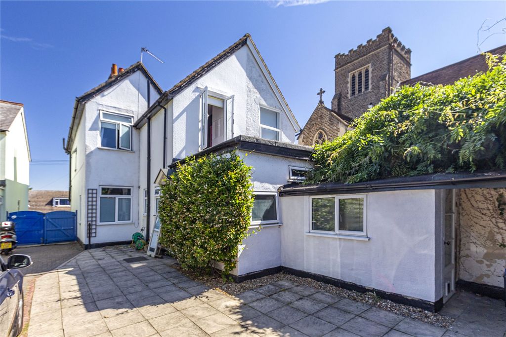 Property photo 3 of 17 Picture No. 30
