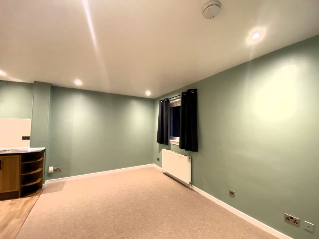 Property photo 3 of 9 Photo 3