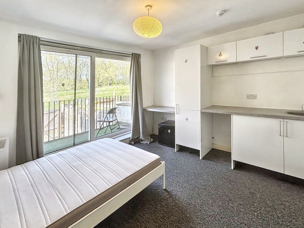 Property photo 3 of 7 Bright Furnished Double Bedroom With A Large Slidi...