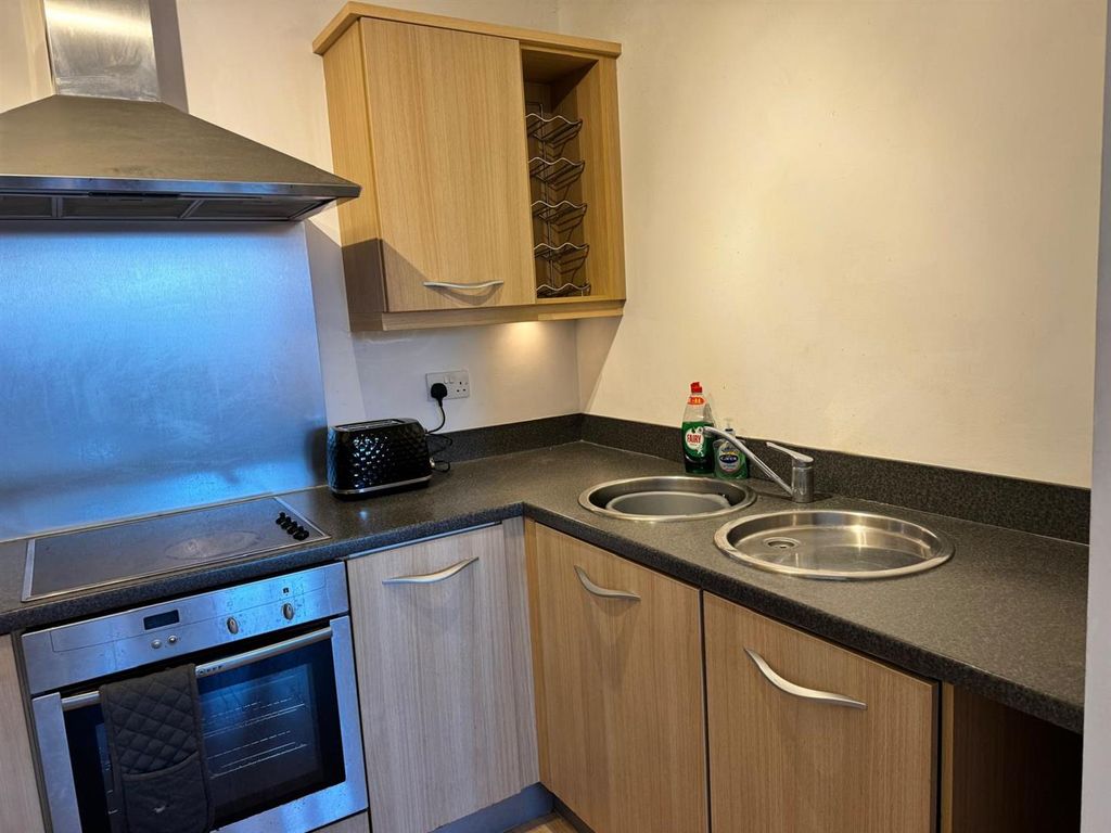 Property photo 2 of 14 19.Jpg