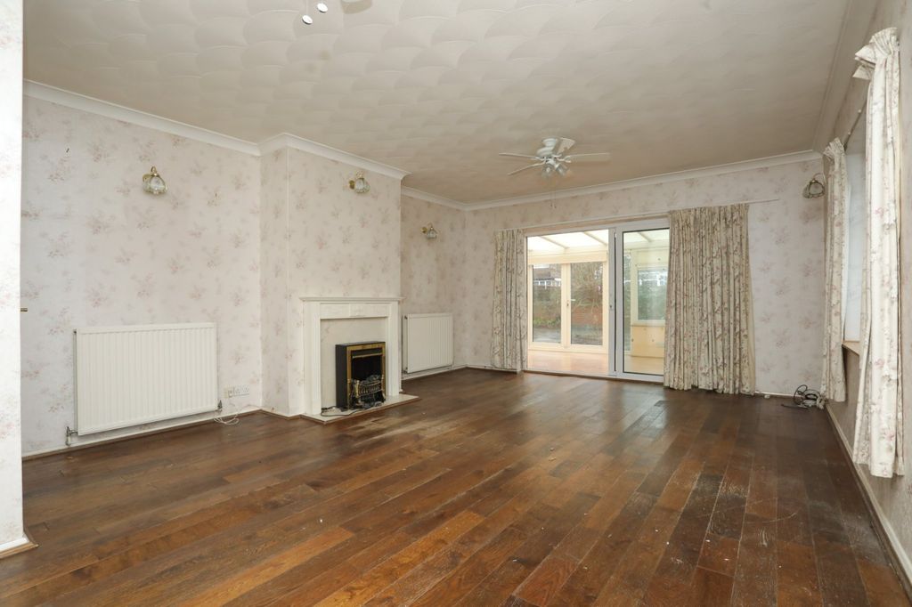 Property photo 3 of 14 Picture 3