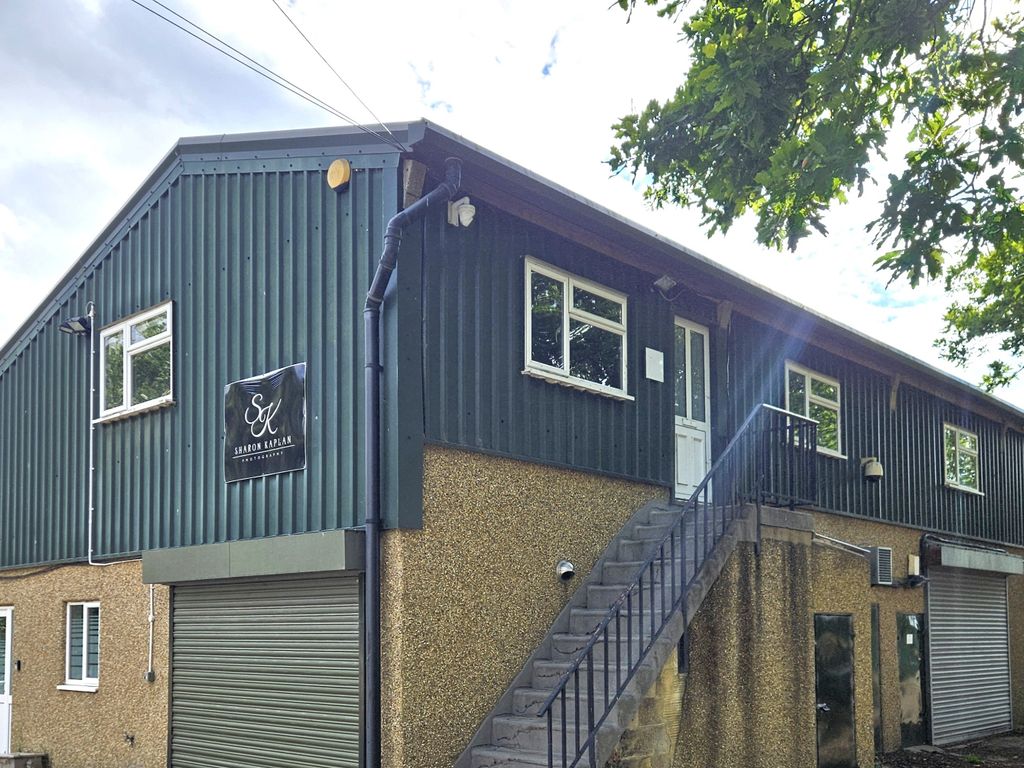 Property photo 1 of 9