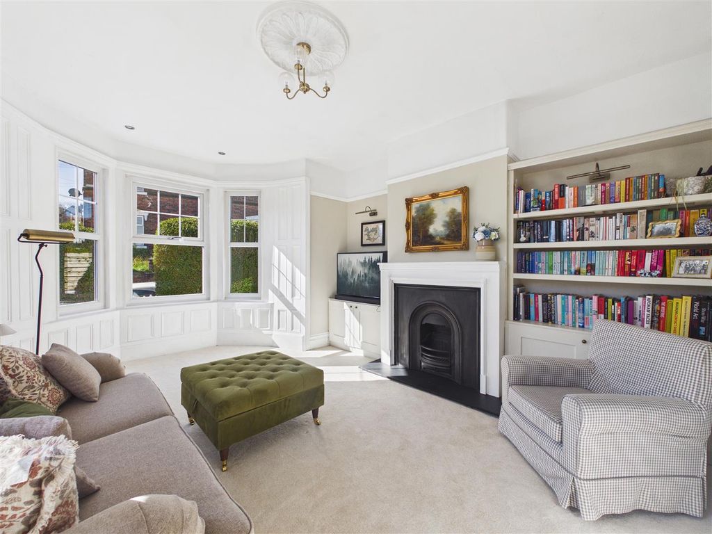 Property photo 3 of 22 Cam05476G0-Pr0153-Still014.Jpg