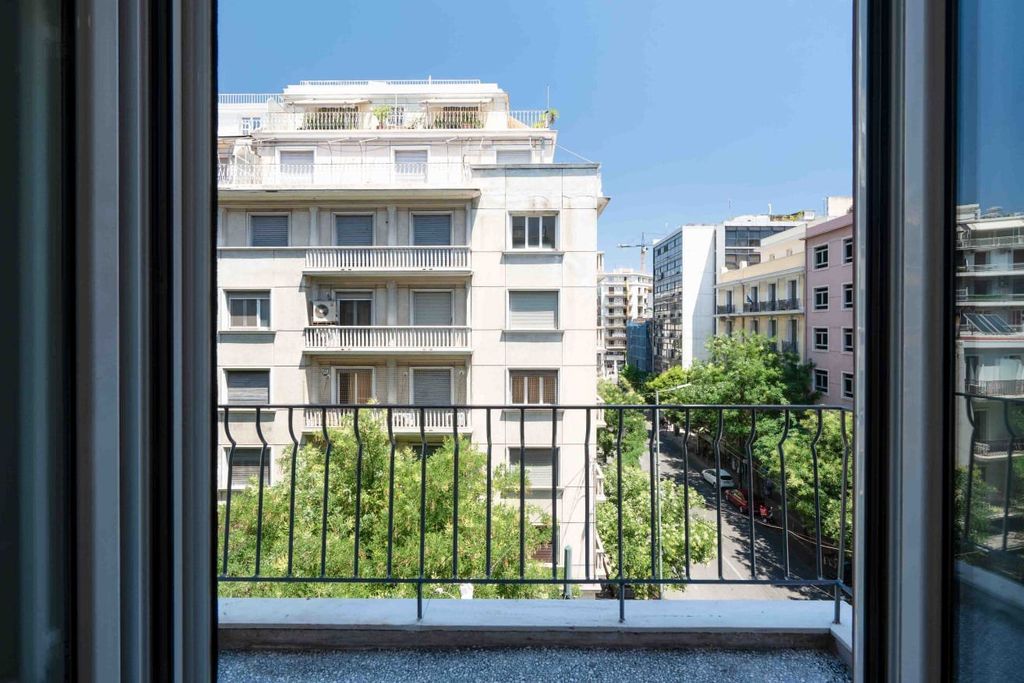 Property photo 1 of 24 Renovated 105 Sq.m. On The 4th Floor | 3rd September Street | 3 Bedrooms | Up-And-Coming Location