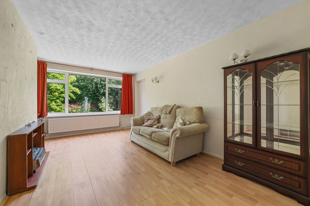 Property photo 3 of 14